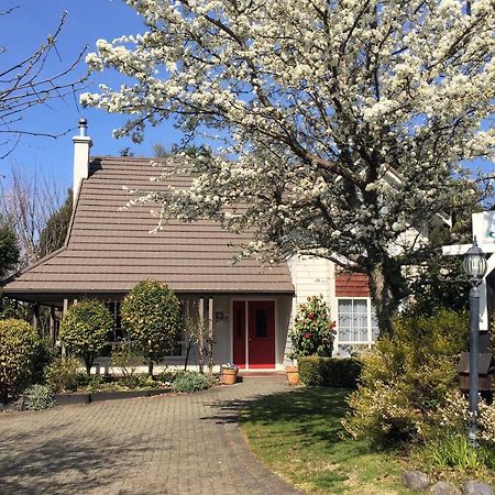 陶波 阁楼旅馆酒店 外观 照片